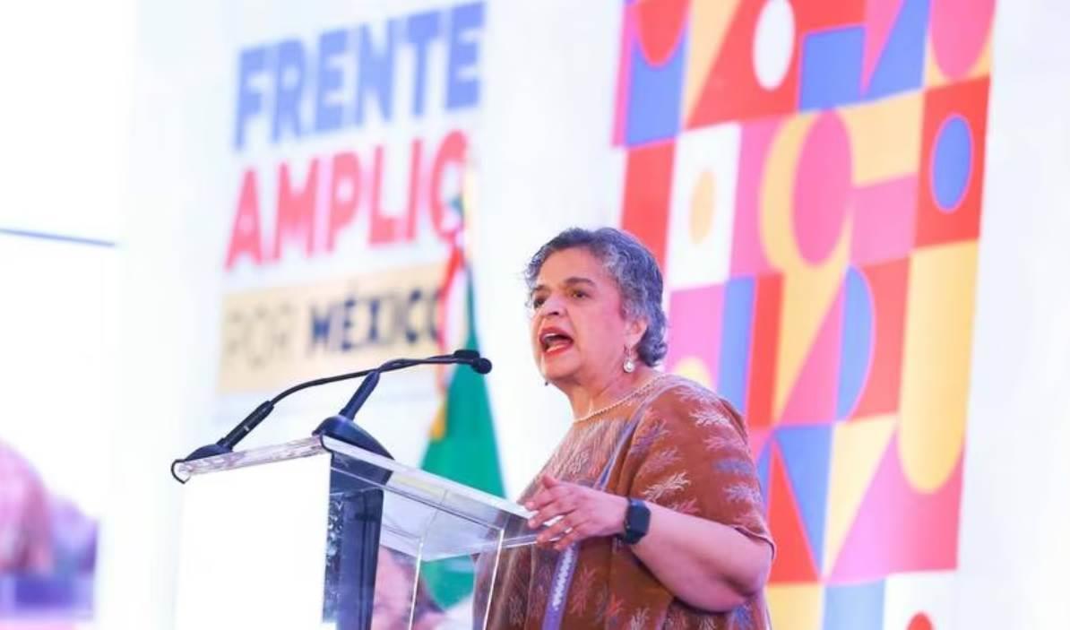 Beatriz Paredes declina por el Frente Amplio; admite desventaja