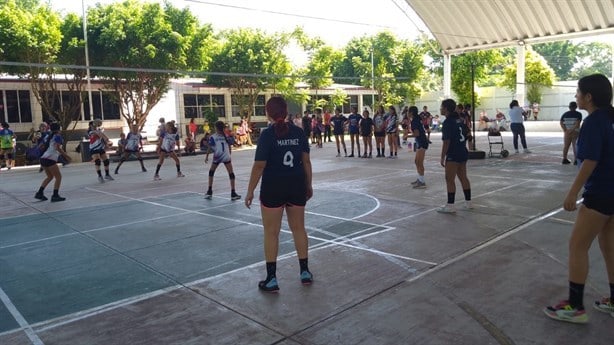 Club de volibol de Moloacán participó en competencia regional 