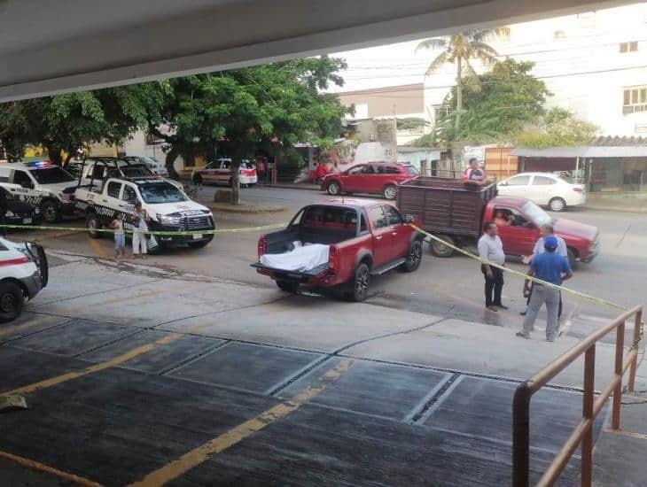 Muere jugador de béisbol en pleno juego en Coatzacoalcos