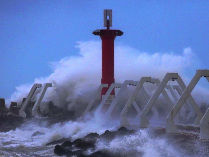 Las escolleras de Coatzacoalcos, lugar emblemático para pasear y admirar el atardecer junto al mar | FOTOS