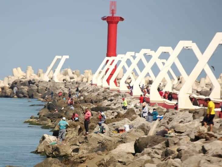 Las escolleras de Coatzacoalcos, lugar emblemático para pasear y admirar el atardecer junto al mar | FOTOS