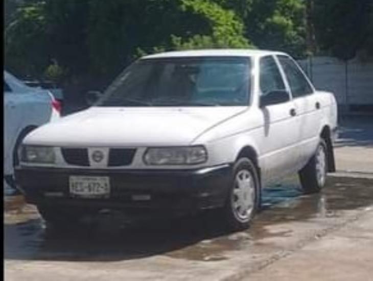 Se roban carro en estacionamiento de plaza comercial de Coatzacoalcos
