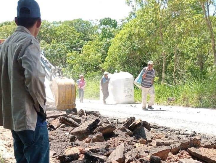Realizan cierres temporales de la circulación en el tramo carretero Nanchital-Villa del Espíritu Santo