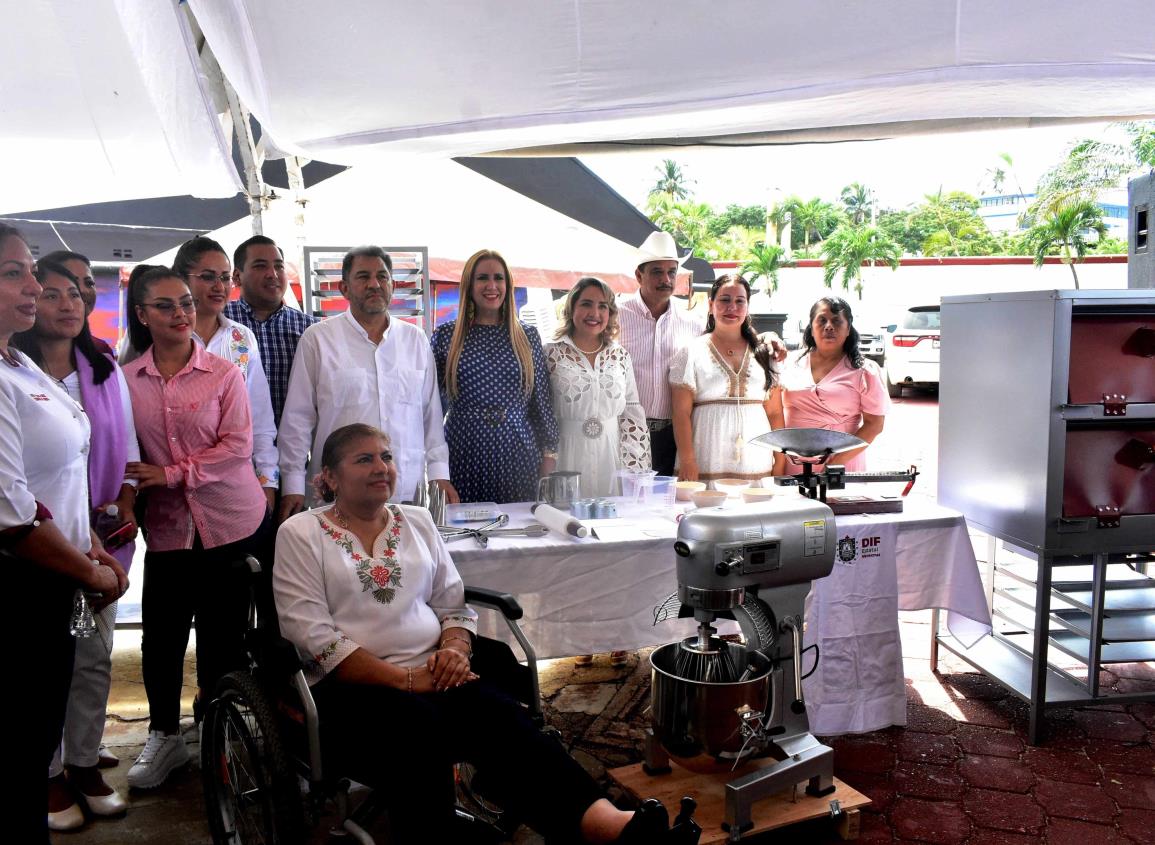 Beneficia DIF a 11 municipios del sur de Veracruz con Proyectos Productivos l VIDEOS