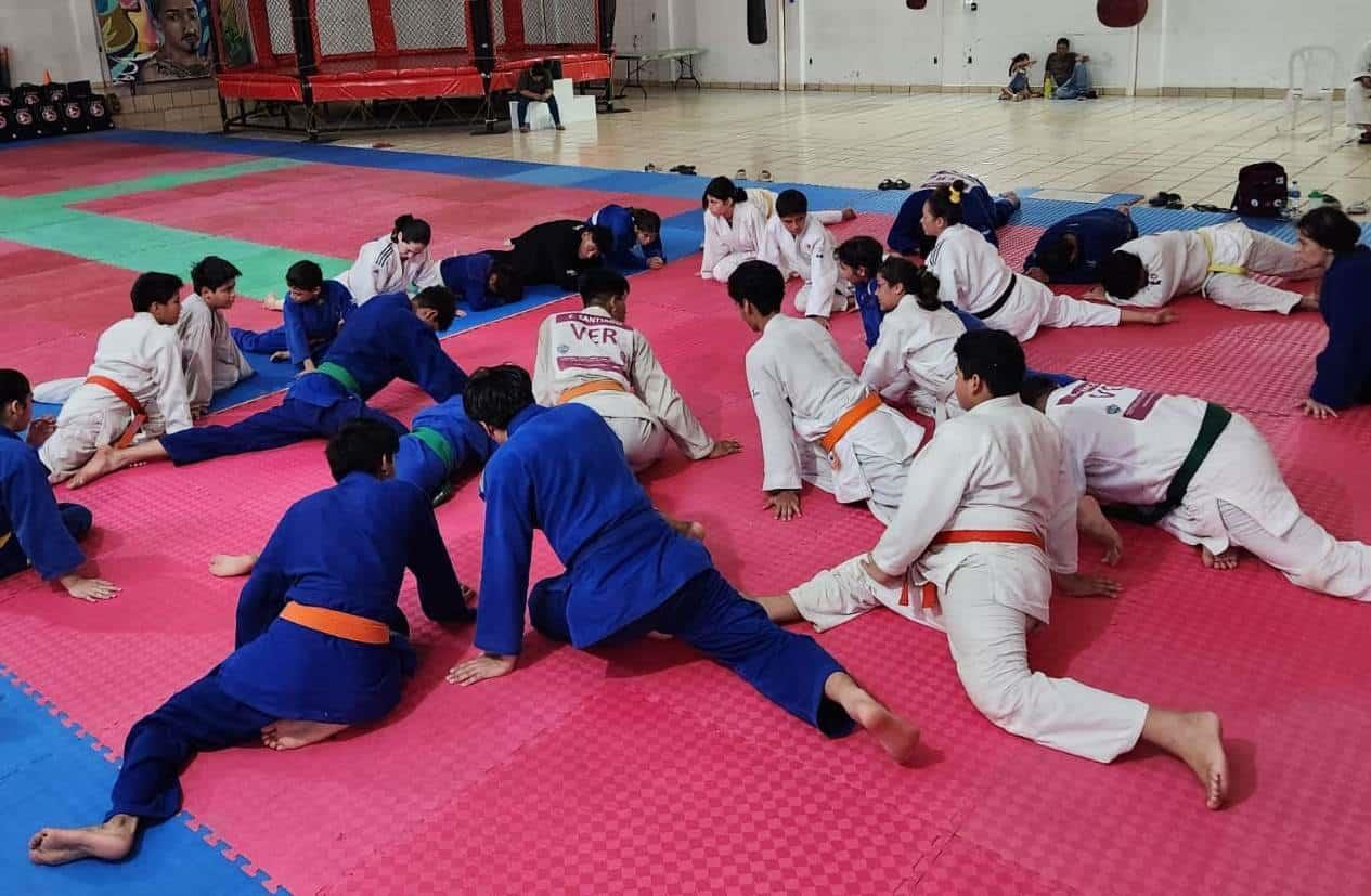 Ponen al tiro a judokas en Clínica de técnicas
