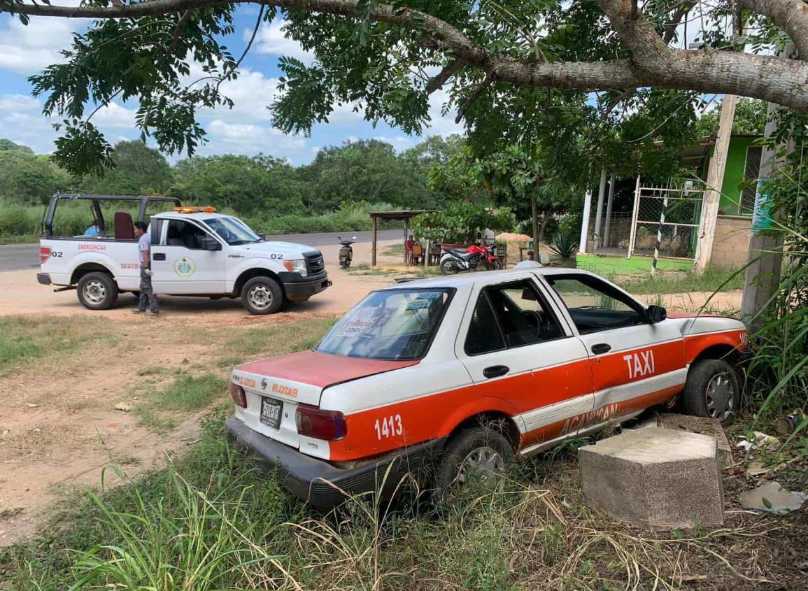 Choque registrado a la altura de Los Gavilanes en Acayucan dejan tres heridos y daños materiales