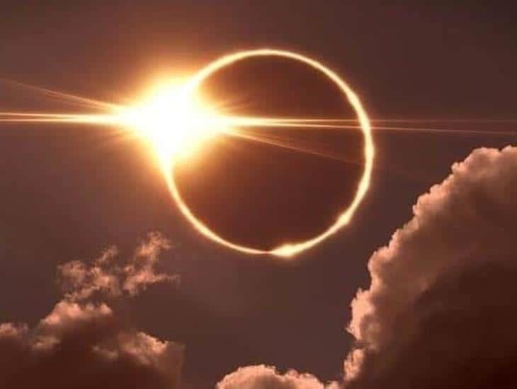 Eclipse solar en Coatzacoalcos; sigue en vivo al “anillo de fuego”
