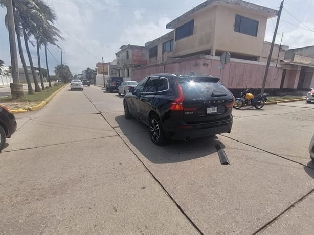 Auto impactó a lujosa vagoneta en Coatzacoalcos | VIDEO