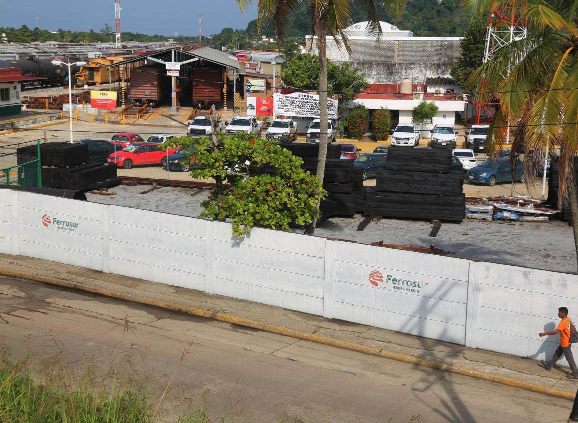 Dan ultimátum a Ferrosur para entregar instalaciones al Corredor Interoceánico en Coatzacoalcos