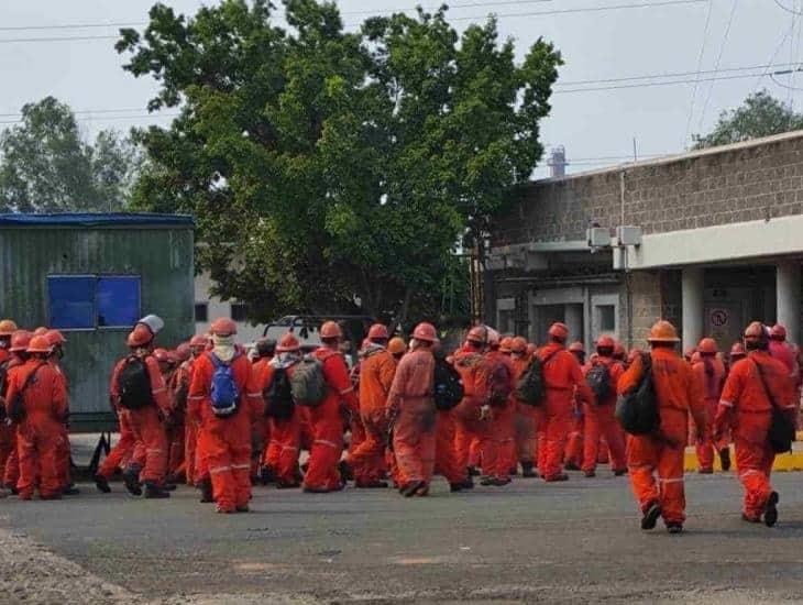 Trabajadores denunciaron que no los dejaron salir de la refinería durante fuga de ácido