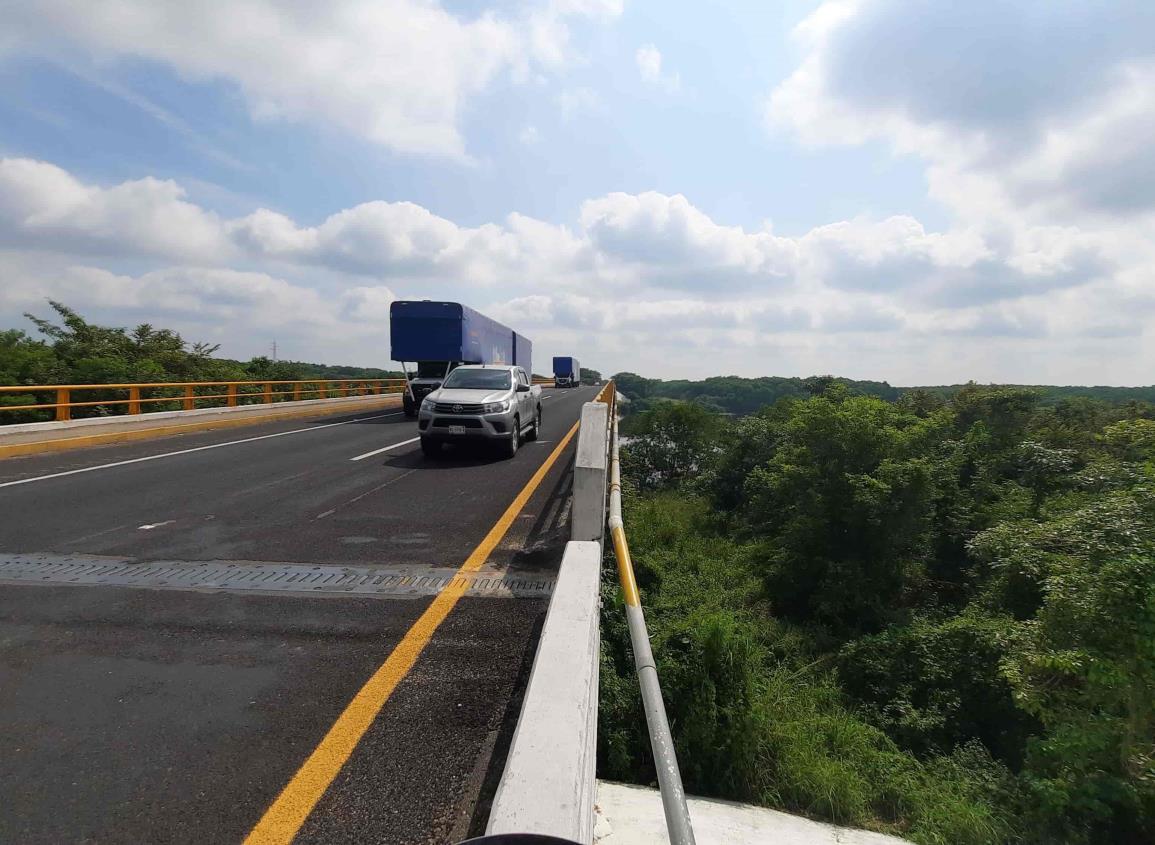 Continua investigación sobre tres cadáveres encontrado debajo del puente Tonalá