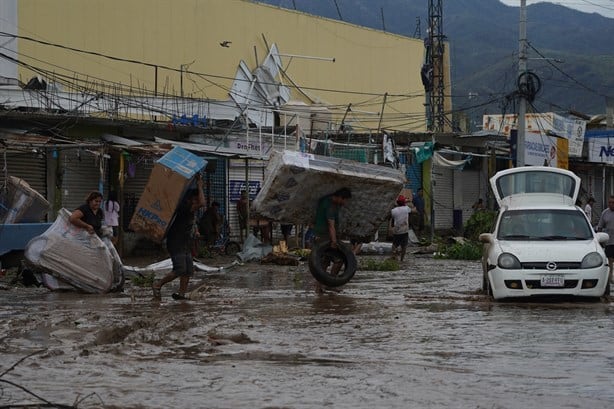 Rapiña en Acapulco se desata tras paso del Huracán Otis | VIDEO