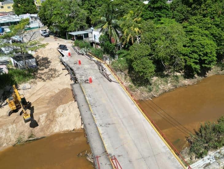 Continúa la demolición del puente ‘Manuel Delgado’