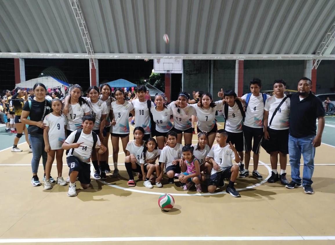 Moloacán adopta el voleibol como deporte local