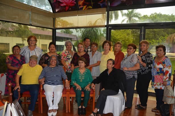 Jubilados y pensionados celebran su día con regia reunión