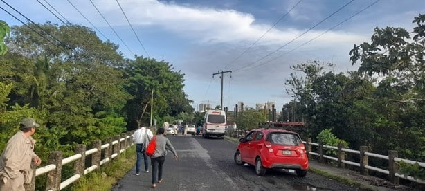 Habitantes de Pollo de Oro nuevamente bloquearon la carretera Nanchital-Las Choapas