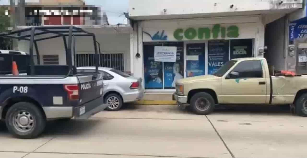 Sujetos armados a bordo de motocicletas asaltaron financiera Vale Confía