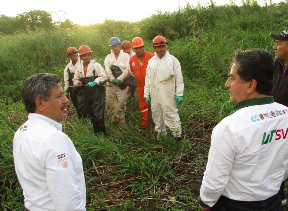 Académicos universitarios inspeccionaron trabajos de recuperación de hidrocarburo