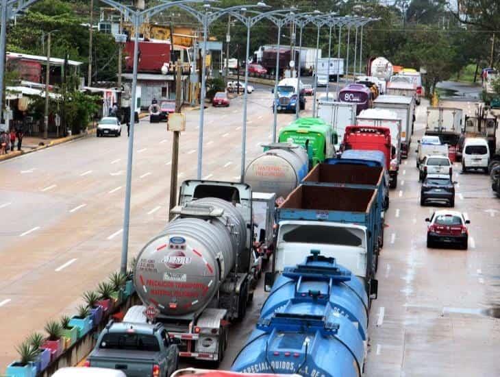 Tráfico en Coatzacoalcos: ¿cuánto tiempo podrías tardarte en llegar a la zona industrial?