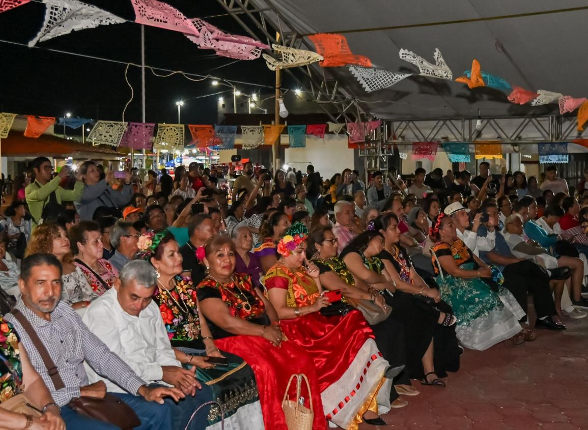 Con una noche de fiesta y cultura culminó la Guelaguetza Coatzacoalcos 2023