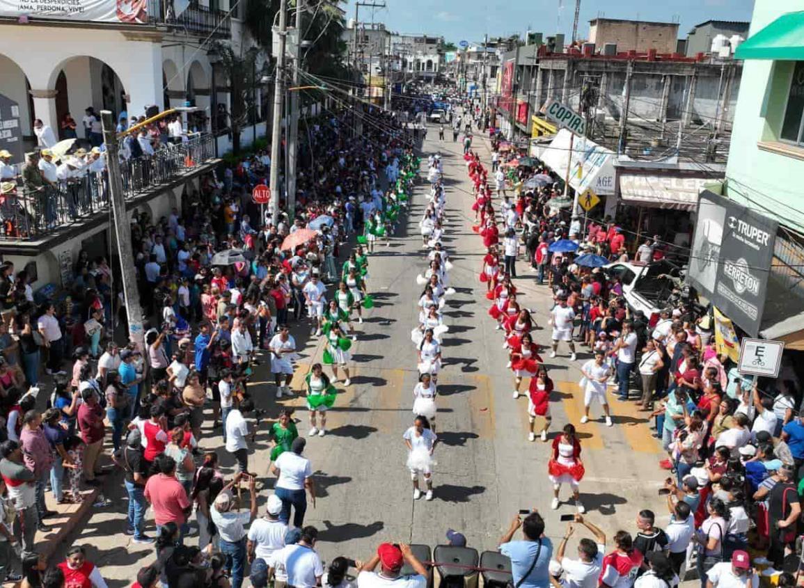 Celebran aniversario del inicio de la revolución mexicana con desfiles en municipios del sur