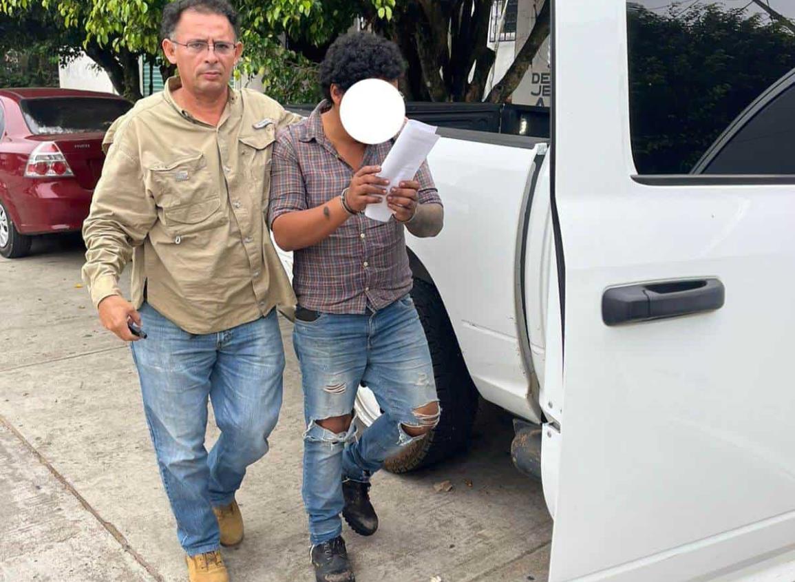 Cae comerciante por violencia familiar contra su pareja en Acayucan