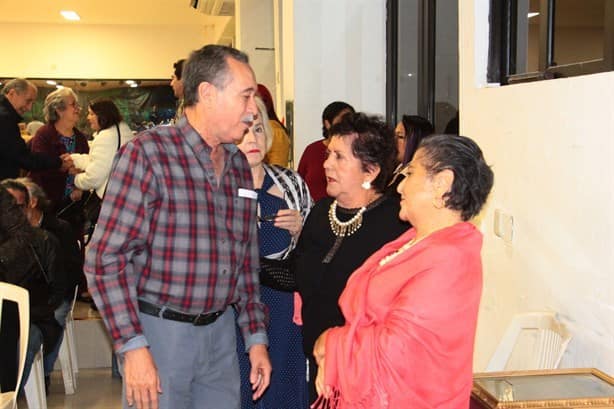 El doctor José González Gálvez fue homenajeado en concurrida velada