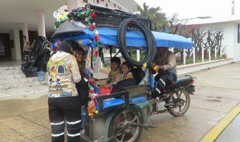 Peregrinos llegan a Coatzacoalcos; viajan en bicicleta rumbo a la Basílica de Guadalupe