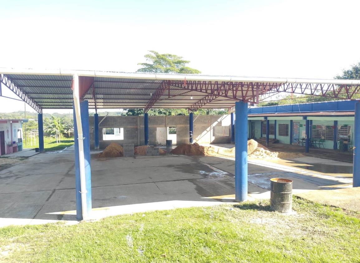 En estas escuelas de Villa Cuichapa ya se aplica el recurso federal para su mejoramiento
