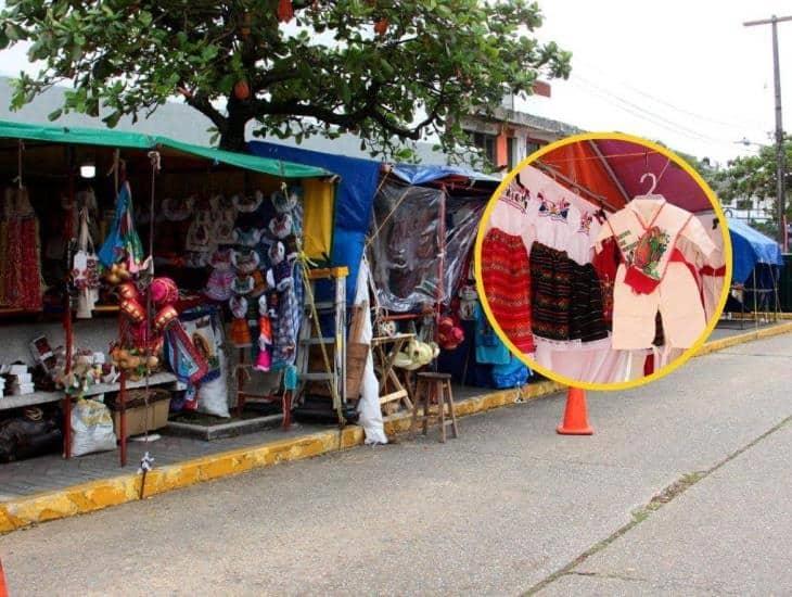 Venta de ropa de inditos en Coatzacoalcos cae un 50%: ¿cuál es el precio?