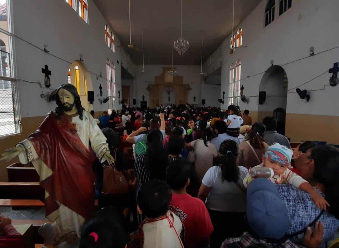 Fieles católicos abarrotaron Parroquia ´Sagrado Corazón de Jesús´ por celebración a la Virgen de Guadalupe