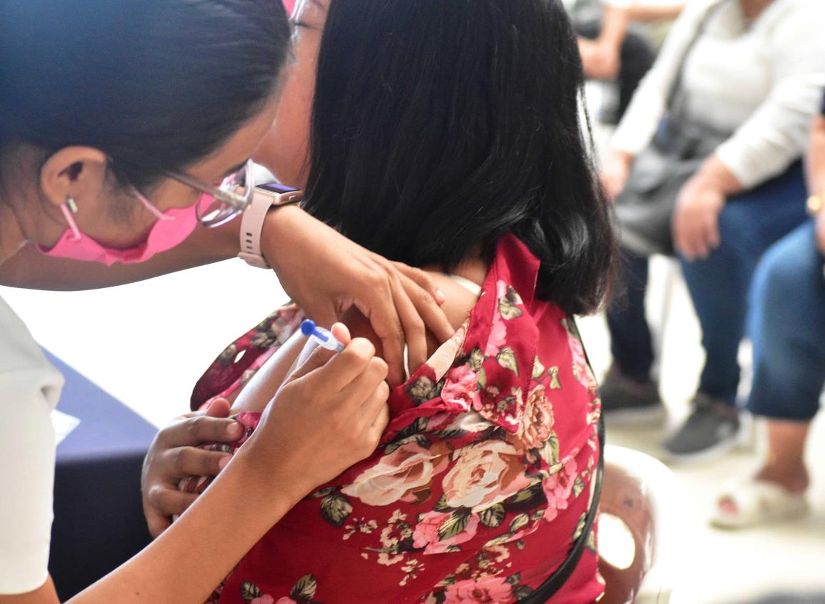 Llama Salud Coatzacoalcos a vacunarse para disminuir enfermedades