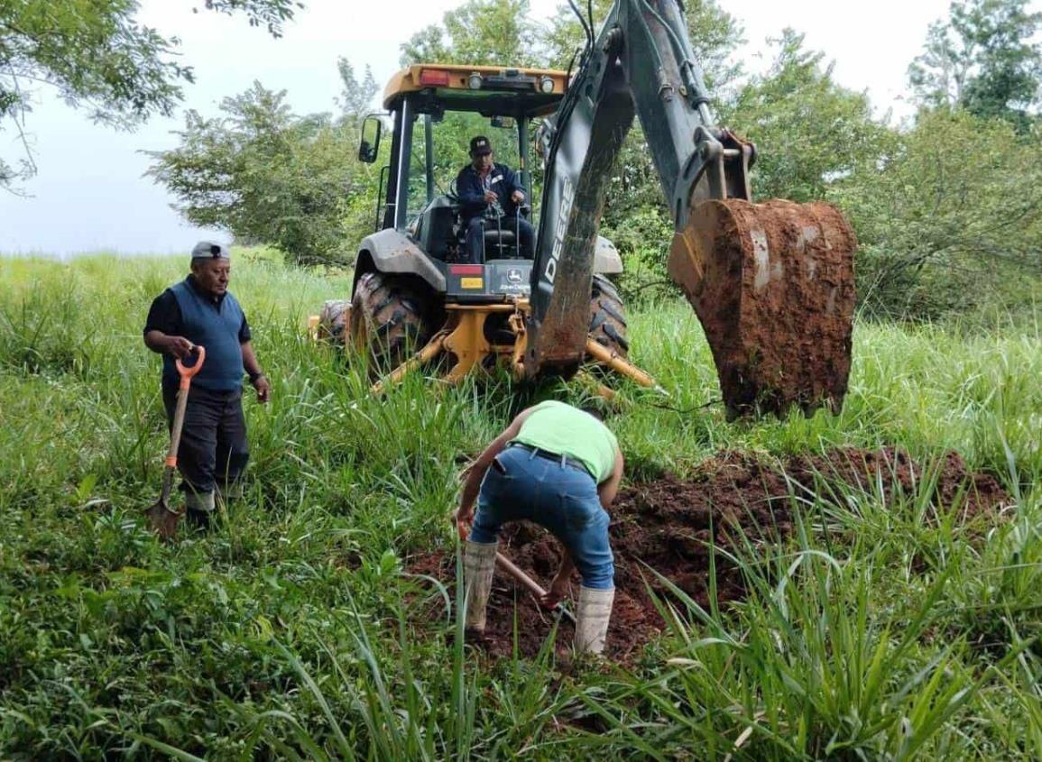 Suspenden servicio de agua potable por fuga en línea general de conducción