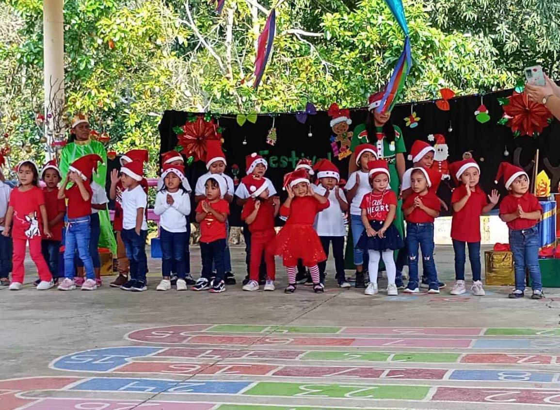 Con posadas y pastorelas alumnos de guarderías y primarias salieron de vacaciones