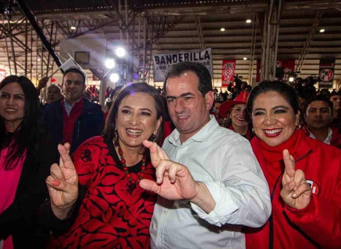Xochilt Gálvez, Pepe Yunes, reciben el Beso del Diablo