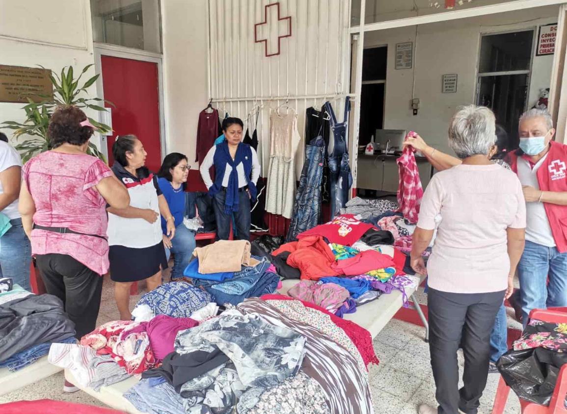 Cruz Roja de Nanchital abre bazar de ropa para generar ingresos y cubrir gastos | VIDEO