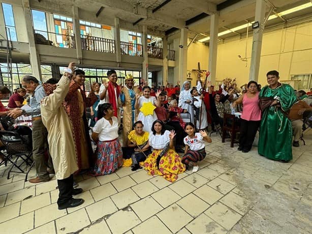 Así celebraron su posada los adultos mayores en la parroquia de Nuestra Señora del Carmen