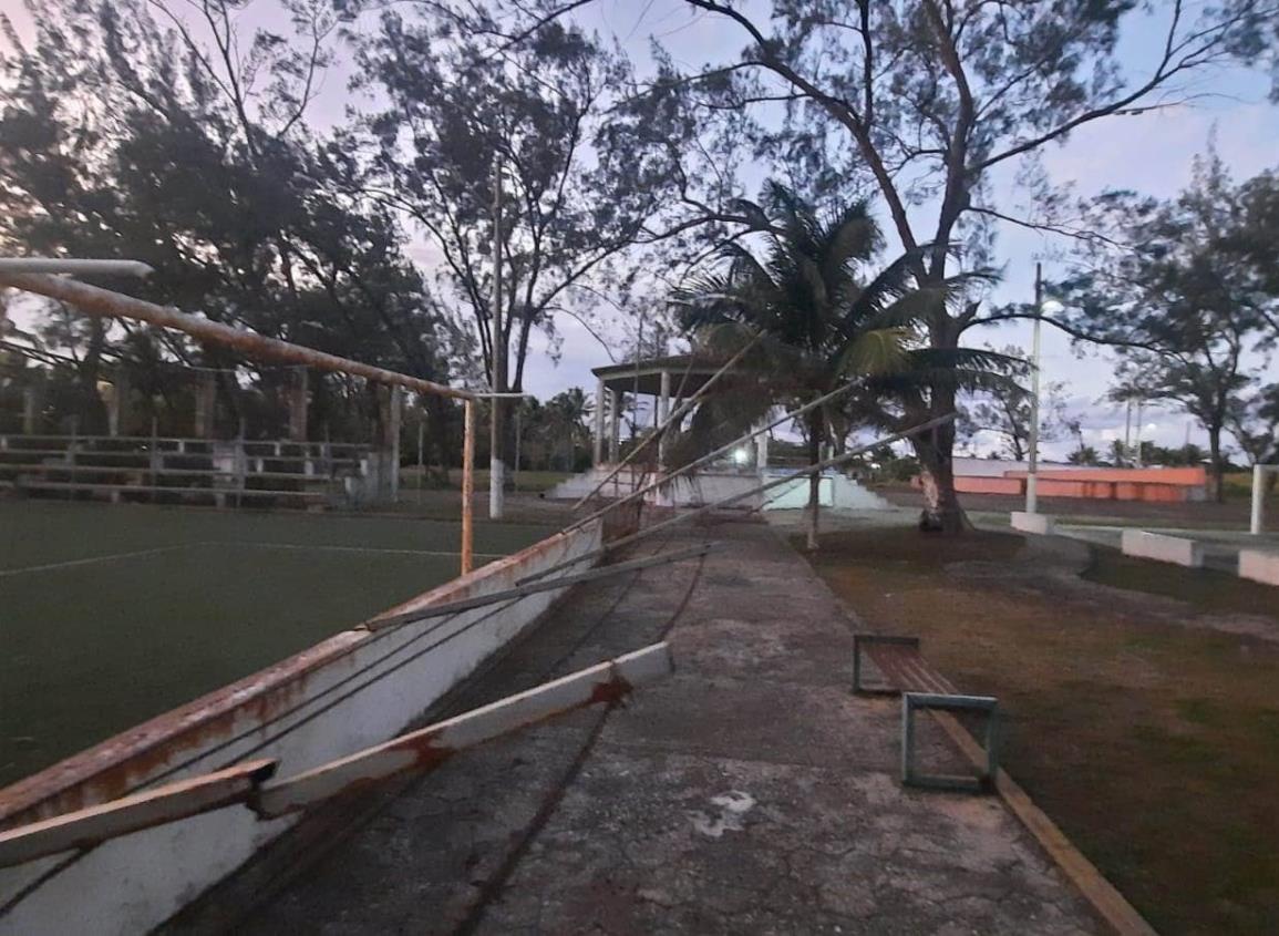 En pésimas condiciones parque de la congregación de Tonalá