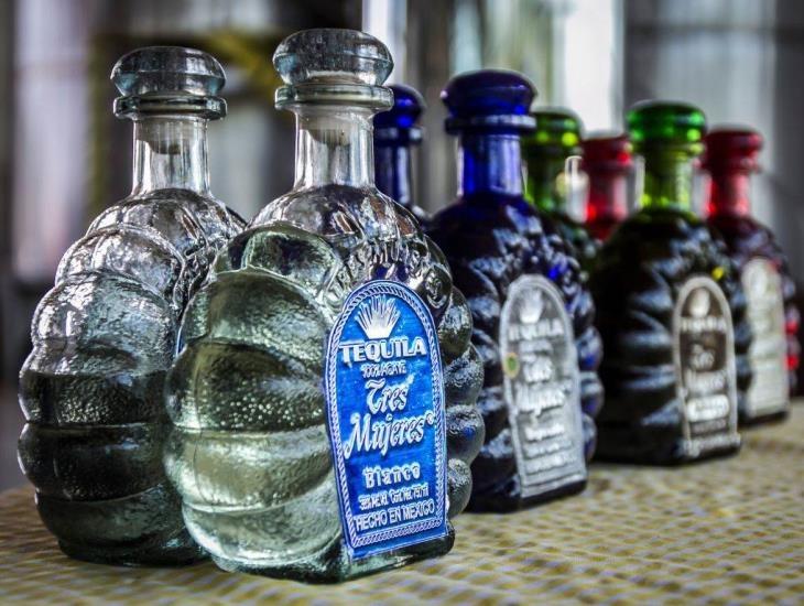 Bodega Aurrera pone descuentazo en estos tequilas para celebrar Año Nuevo 2024