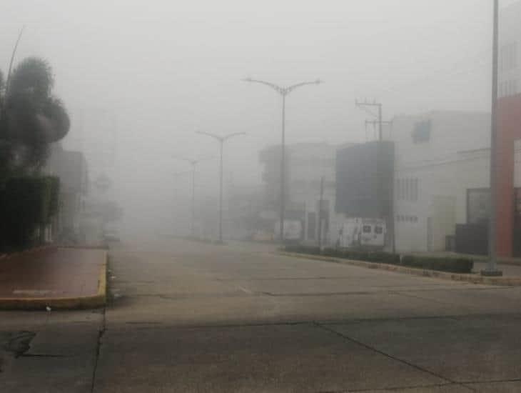 Densa neblina matutina cubrió la ciudad de Coatzacoalcos | FOTOS