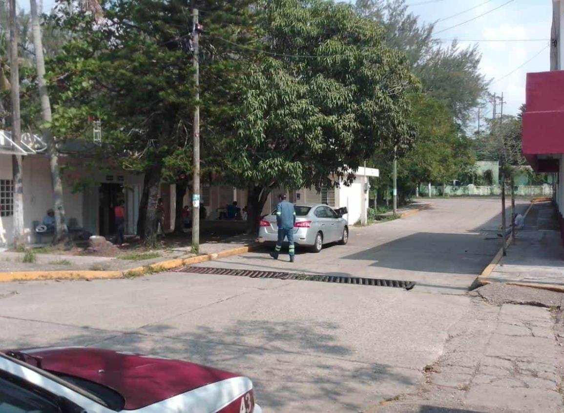 Mujer de Mundo nuevo fallece mientras esperaba ser atendida en clínica 66 del IMSS en Nanchital