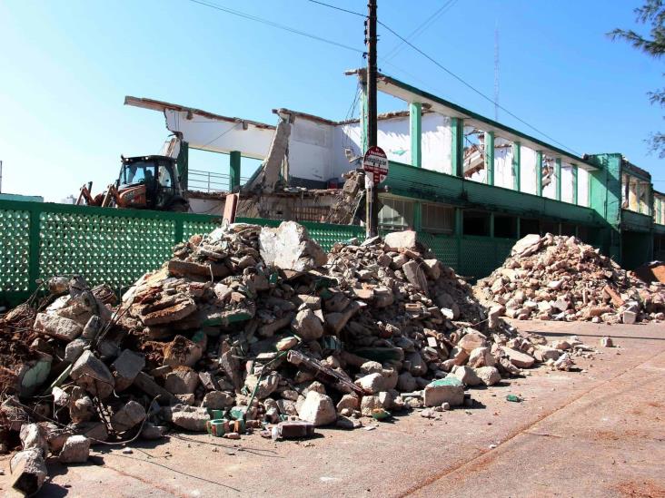 Así va la demolición en escuela Primaria Artículo 123 de Coatzacoalcos | FOTOS
