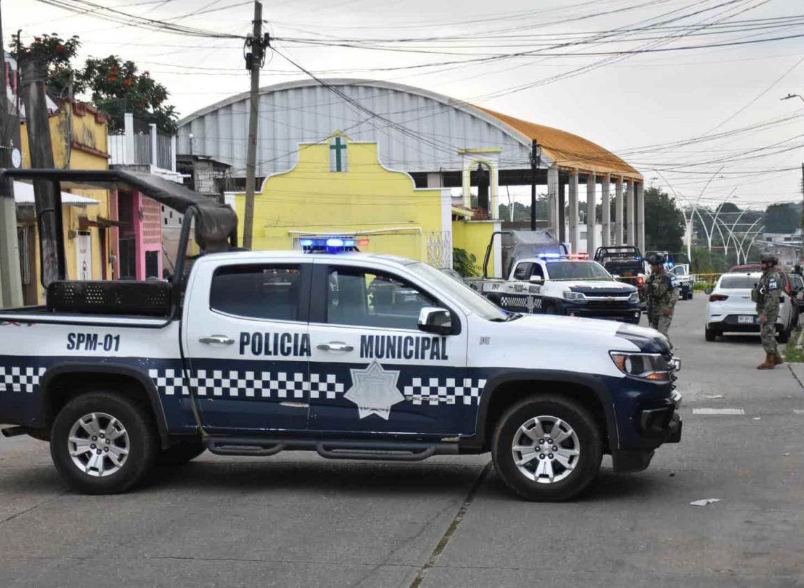 Presunto grupo delictivo ataca sitio de taxis en Acayucan l VIDEO
