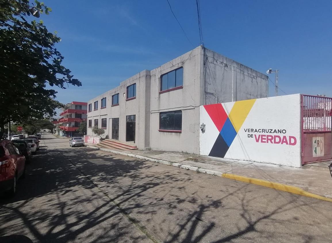 Sin color oficinas del PRI Coatzacoalcos en pleno año electoral