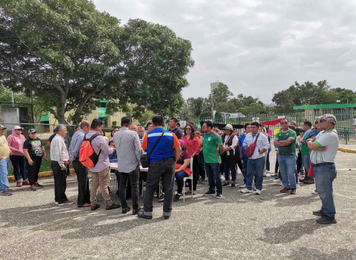 Personal de la Universidad Tecnológica esperan realizar una buena negociación con rector