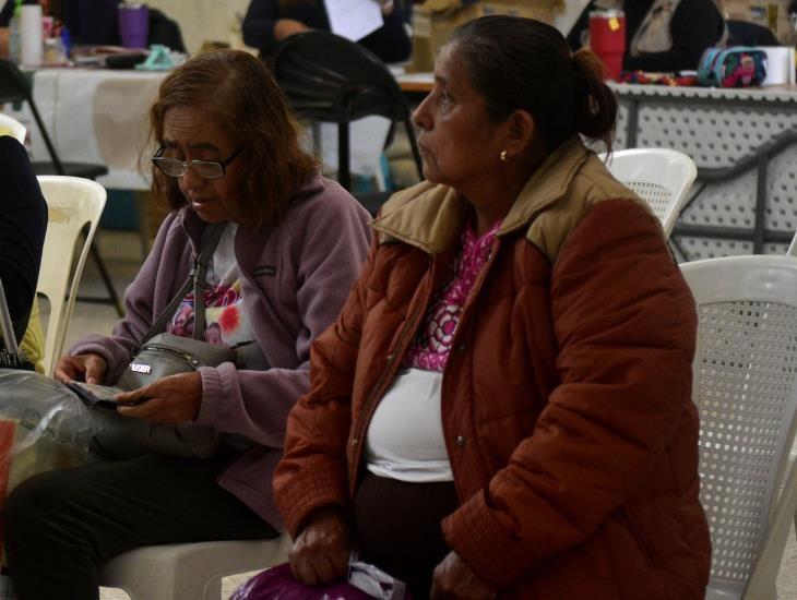 Abuelitos de Coatzacoalcos aprovechan ampliación de registros a Pensión para el Bienestar