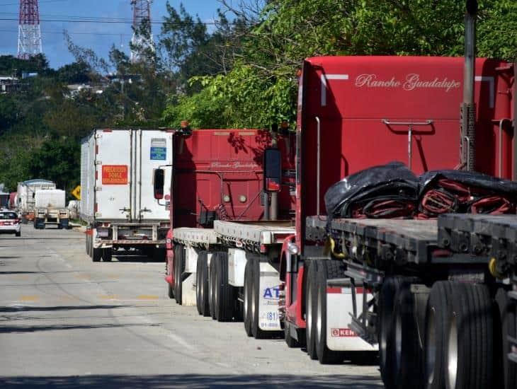 Transportistas alistan paro y bloqueos en carreteras de Veracruz, este es el motivo