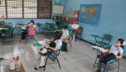 Regresa el uso obligatorio de cubrebocas a escuelas de Minatitlán