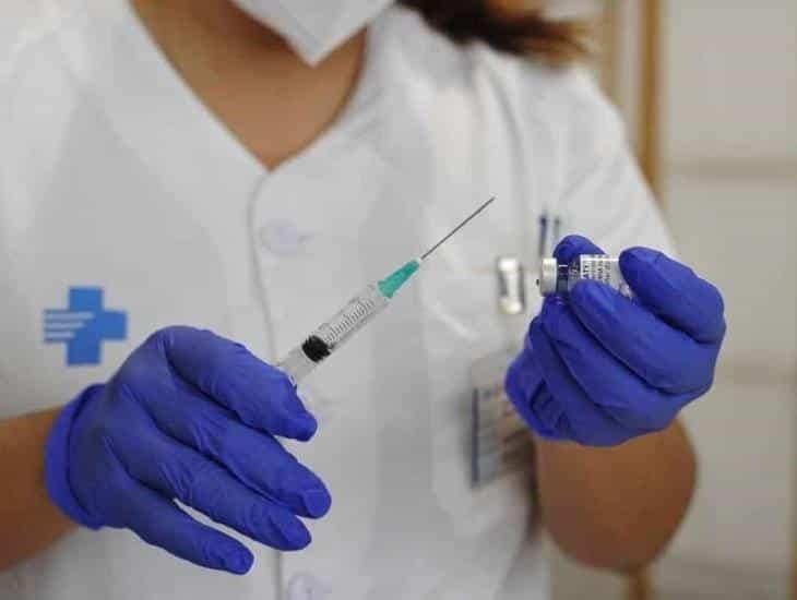 Esta es la vacuna que podría autorizarse tras Pirola, nueva variante del Covid