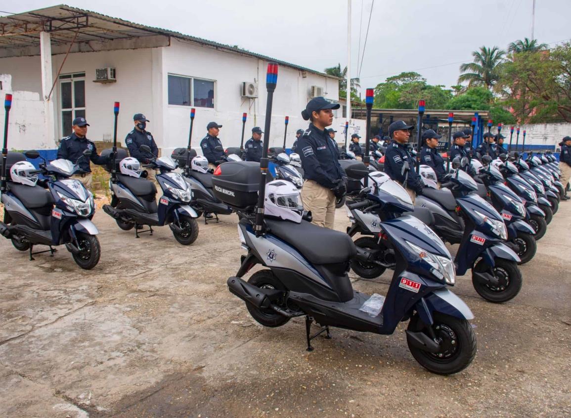 El gobierno de Coatzacoalcos fortalece la seguridad con la entrega de nuevas motopatrullas